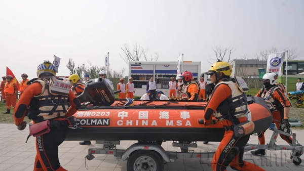 中国民航机场—— 上海浦东机场举行航空器大面积水域应急救援综合演练
